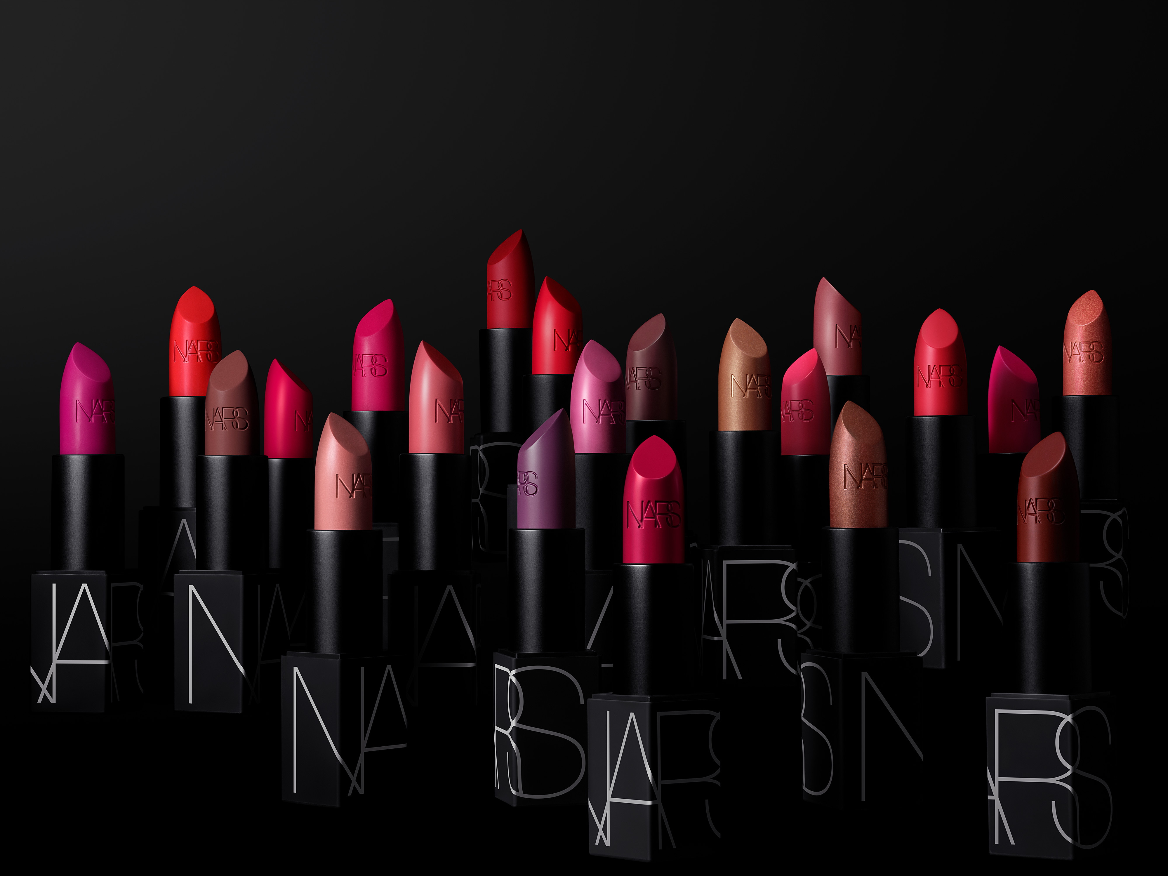 未使用化粧品まとめ nars、イブサンローラン、など NARSのリップにADDICTIONのパレットなど。メイクのプロ8名が「本当に