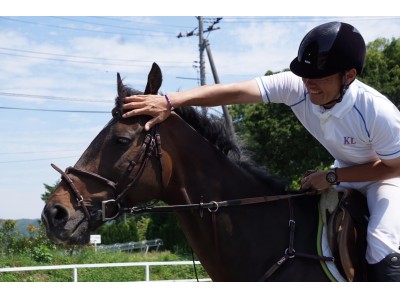 引退馬のリトレーニングを行う岡山のNPO法人吉備高原サラブリトレーニング京都発チャリティ専門ファッションブランド「JAMMIN」とコラボ決定!! 10月9(月)より1週間限定で販売スタート!!