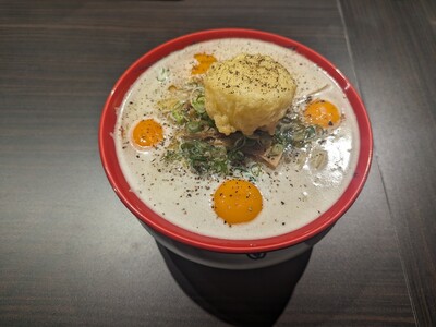 【雪見だいふくＰＲＥＭＩＵＭ　発売記念】「雪見だいふく」×「麺屋武蔵」が夢のコラボ！揚げた雪見だいふくを...