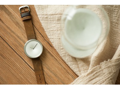 デザインウォッチ・ブランド「TACS（タックス）」から、「砂時計」をコンセプトにした腕時計の新商品「TIME GLASS(タイムグラス)」が登場。公式サイト限定で5月28日～予約販売開始！