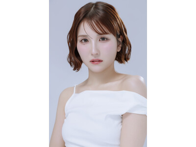“薬剤師資格保有”の美容インフルエンサーなぎ氏と専属エージェント契約を締結！さらなる美容発信の強化をサポート。