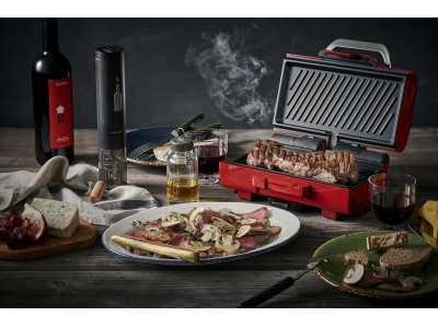 調理家電ブランド「recolte（レコルト）」挟んで焼いて！ステーキも短時間でジューシーに！折りたたみ式ホットプレート「2ウェイグリル」が新発売！