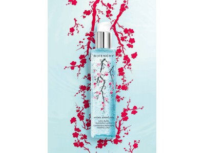 ジバンシイの人気保湿シリーズ『イドラ スパークリング』の誕生10周年を記念した限定“桜”デザインのローションを数量限定発売。