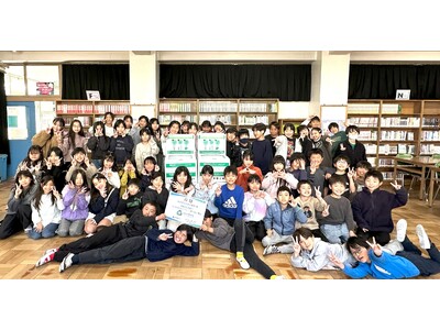 ～次世代と共に取り組む、衣類を通じた循環型社会の実現～　枚方市立小倉小学校 ×「ワールド エコロモ キャンペーン」　児童が主体となり、衣料品回収とワークショップを実施