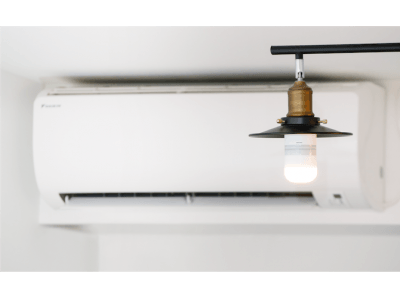 +Style、天井から家電を操作、欲しい機能を追加できる広島発のスマート電球「stak」を発売
