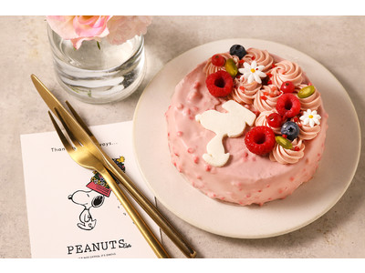 華やかな花を携えた“スヌーピーのフラワーケーキ”がPEANUTS Cafe オンラインショップにて数量限定で登場！