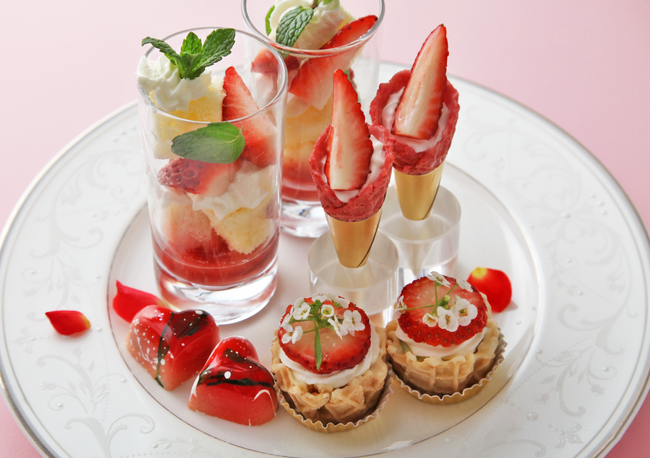 オーシャンビュー絶景カフェに【ストロベリーアフタヌーンティー】登場！ 大人のご褒美☆いちごが主役の優雅なひととき♪