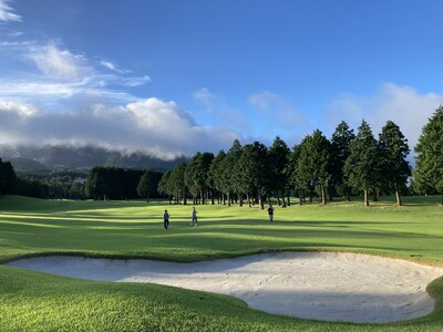 【箱根仙石原プリンスホテル】心身ともに充実させる朝活～朝のゴルフ場さんぽ～