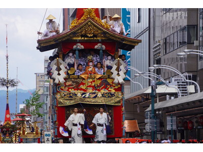 【ザ・ホテル青龍 京都清水】祇園囃子が響く夏の京都で、山鉾を間近に望む特別鑑賞プランを提供