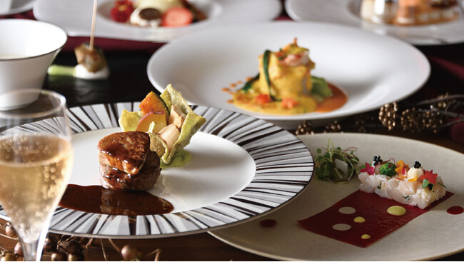 【グランドプリンスホテル広島】クリスマスディナーコースやご宿泊プランを提供 海辺のホテルで過ごすゆったりとしたクリスマスを