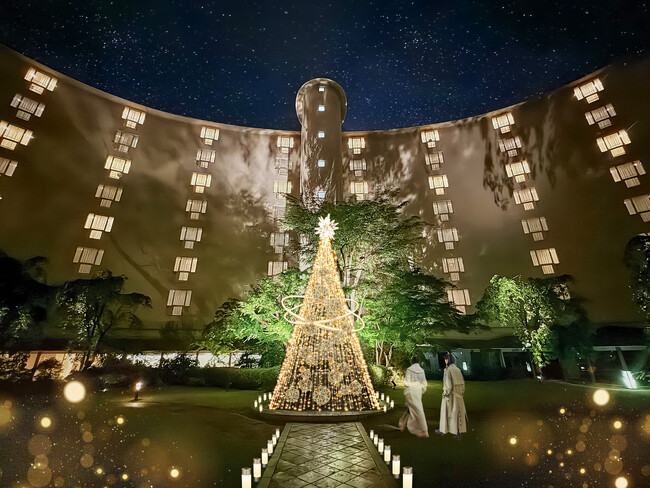 プレスリリース「【ザ・プリンス 京都宝ヶ池】オーナメントに「竹」素材と伝統工芸の「裂地」を使用　やさしい光を放つツリーで、ホテル中庭が特別な空間に。」のイメージ画像