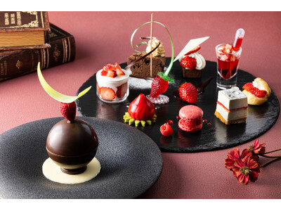 【新横浜プリンスホテル】“かけて完成する”チョコフォンデュ風スイーツなど多彩ないちごスイーツを楽しむ『ストロベリースイーツプレート』を販売