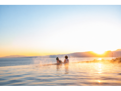 冬仕様38～40℃で、相模湾を臨むインフィニティプールを “一日中あたたかく巡る”温活体験を提案！