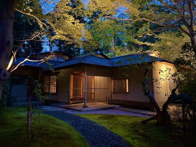 【ザ・プリンス 京都宝ヶ池】日本庭園に建つ名建築「茶寮」で美酒に酔う夏の宵 大人の隠れ家「BAR茶寮」期日限定でOPEN！