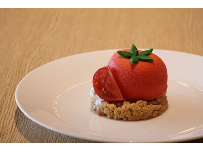 【軽井沢プリンスホテル ウエスト】「野菜がデザートに変わる魔法」第2弾！！甘み際立つ涼やかな軽井沢産アメーラトマトを使った “トマトスイーツ”「アメーラトマトケーキ」を販売