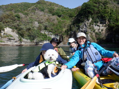 「下田プリンスホテル」ワンちゃんと楽しむ下田の夏　シーカヤック＆ドッグマッサージ付き贅沢リゾートステイを...