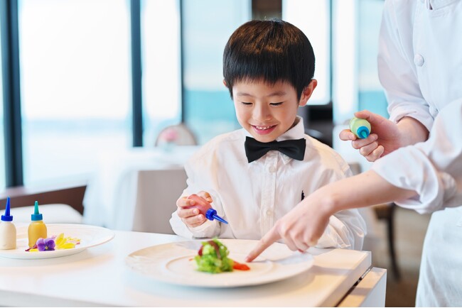 【びわ湖大津プリンスホテル】小さなお客さまの「初めてのフランス料理」や「初めてのアフタヌーンティー」デビューを応援！夏休みはホテルで叶える、お子さまの「初めて体験」を提案