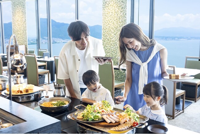 【びわ湖大津プリンスホテル】シルバーウィークは親子三世代で巡る滋賀の秋グルメブッフェ!おとな2名につき7才未満のお子さま1名無料プランを販売
