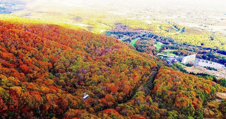 早朝・紅葉・星空の各時間帯で異なる景観を体験　雫石プリンスホテルが提供する絶景…