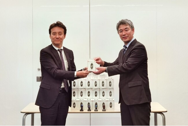 t@[EFCEWp300̃X}[gEFAu[ 炾|[^ЁEtiwakiЂƍŁuNLvWFNgvJ