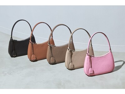 トレンドのワンショルダーバッグが登場。こだわりの三日月型フォルムで春のワードローブをアップデート。