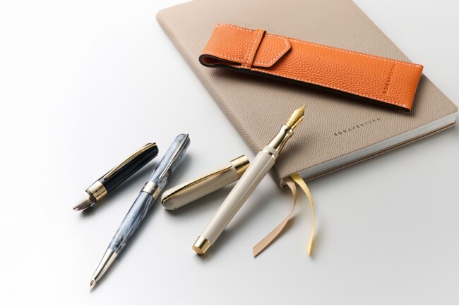 【BONAVENTURA×Pineider】から、イタリアのクラフツマンシップが息づくボールペン・万年筆が登場。