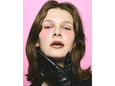 【とろける甘さと、弾けるときめき】バレンタインシーズンを彩る、DIDION初のプランパーグロスと新色アイカラーが登場