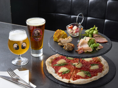 アフタヌーンティーのような “おつまみタワースタンド” と、クラフトビール21種飲み放題が楽しめる「夏の...