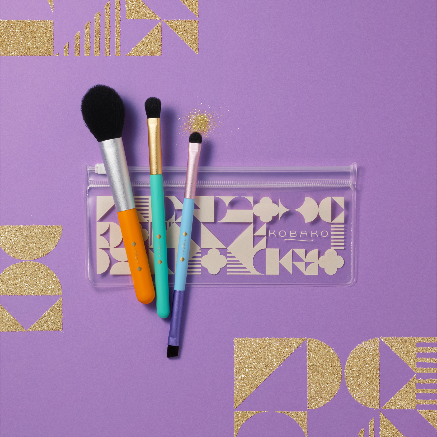 貝印のビューティーツールブランド＜KOBAKO＞より、KOBAKO 2022 Holiday Limited Collectionとして限定コフレ「カラフル マイ メイクアップセット」を発売。
