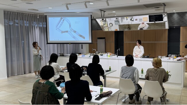 【イベント事後レポート】料理がもっと楽しくかんたんに！スープ作家・有賀 薫さんに教わる“いい道具の選び方”セミナーを実施