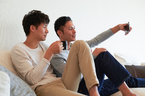 アクセス数前年比133％！日本初（※）のLGBT向け結婚相談所「リザライ」東日本在住のゲイの方々からのアクセス数増加