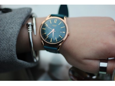 オンタイム千葉ロフト店で、英国の腕時計ブランド『ヘンリーロンドン』が、期間限定ポップアップショップを展開。