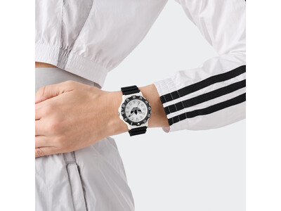 「adidas Originals(アディダス オリジナルス)」、A-GAME（最高のパフォーマンス）のための最新腕時計「Discoverer Two（ディスカバラー ツー）」を発売。