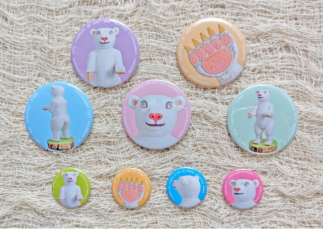 プレスリリース「前回分は完売！三沢厚彦さんのシロクマをモチーフとした「オリジナル缶バッジ」カプセルトイが７月１９日より登場！」のイメージ画像