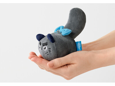 東京ばな奈のオリジナルキャラ「東京ばにゃ奈」。仲間の「ごま」がぬいぐるみで初登場！