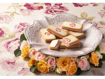 いつものティータイムをプチ豪華に！ 本物のバラのスイーツ『バラ科のお菓子 ショコラ・ローズ』が春限定で登場。