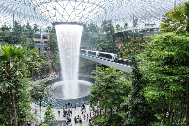 シンガポール・チャンギ国際空港のAPMシステム改修工事を受注