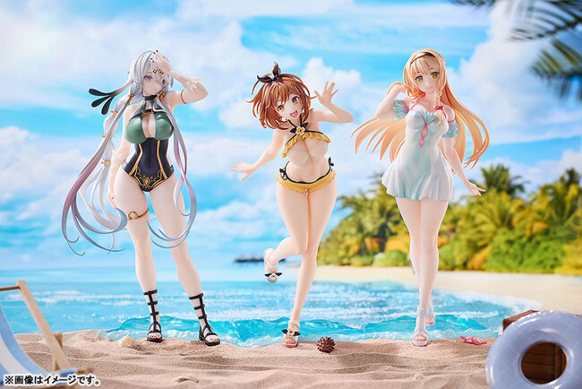 TVアニメ『ライザのアトリエ ～常闇の女王と秘密の隠れ家～』より、「ライザ」「クラウディア」「リラ」の3人が水着姿でフィギュア化。