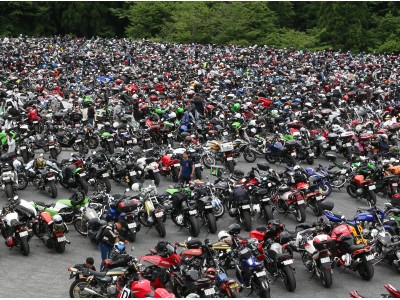 【過去最多】全国からバイク「４０００台」！！入場者「７０００人」の衝撃！！「日本最大級」のバイクイベント「２りんかん祭り」大盛況！！