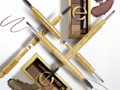 【2022年3月15日】メイクアップブランド『エクセル』から、パレットタイプの4色入り「パウダーアイブロウ」限定色　発売