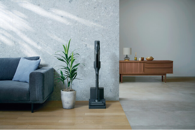 「TORNEO cordless」史上最強の吸引力[※1]を実現した自動ゴミ収集機能付きコードレススティック掃除機 発売