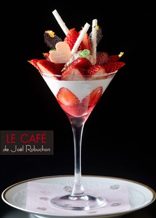 ル カフェ ドゥ ジョエル・ロブション　苺づくしの20食限定パフェ＆新…