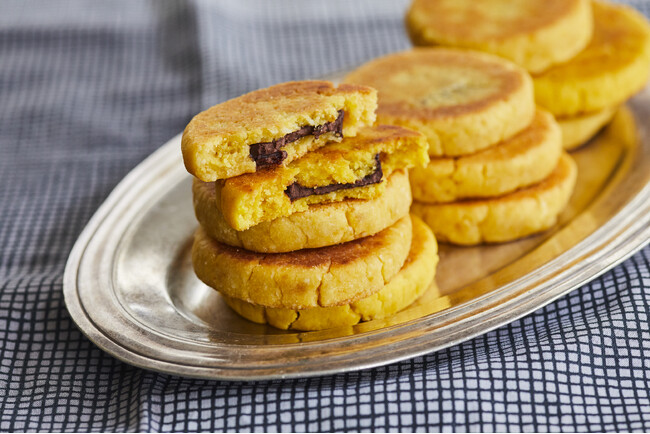 プレスリリース「フライパンで気軽なおやつレシピ。「卵・小麦粉・乳製品ゼロ」 なのにふんわり・サクサク・しっとり。大人気料理教室「白崎茶会」が贈る、待望の最新作！」のイメージ画像