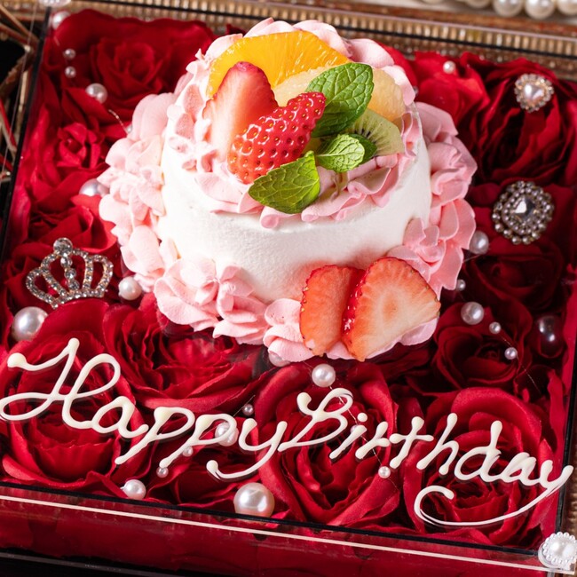 【新宿ランブータン｜記念日リニューアル】薔薇に彩られたケーキをプレゼント！新宿に誕生した新しい記念日空間でお祝いできる、超お得なプランは今だけ！