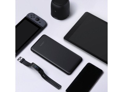 4台同時に充電でき、AUKEY 26500mAh充実なモバイルバッテリー PB-Y15を新発売！Lightning&USB-C ポート&Microをコレ一台で使え、どちらのケーブルでも本体へ充電できる