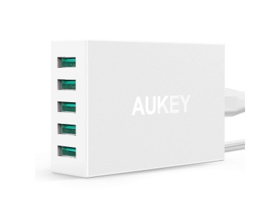 AUKEY マルチポートUSB充電器 PA-U33ホワイトが25％オフ、複数デバイス持ち方には必携♪