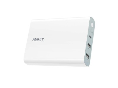 AUKEY 13400mAhモバイルバッテリー PB-N63が28日（金）より35％オフ、シンプル&コンパクト、持ちやすい♪