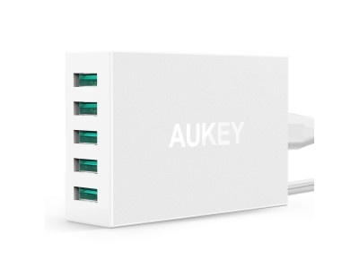 AUKEY 5ポートUSB充電器 PA-U33ホワイトが25％オフ！コンセント周りをスッキリ♪