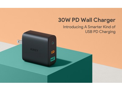 AUKEY PD3.0対応のTypc-Cかしこく急速充電器PA-D1が25％オフ♪USB-C/USB-A2ポート、小型/軽量わりに折り畳み式で携帯用性最高！