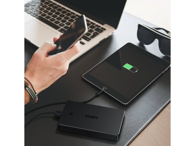 AUKEYコスパ最強の20000ｍAh大容量モバイルバッテリーPB-N36が2399円でお得セール、アップルユーザーに朗報！